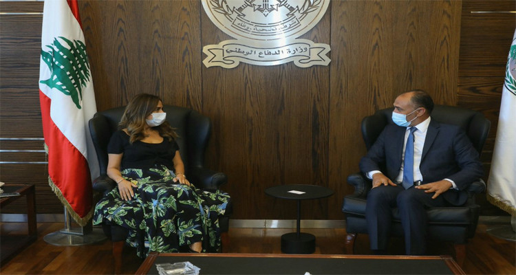 تعزيز التعاون والعلاقات محور لقاء سفير تونس مع وزيرة الدفاع اللبنانية 