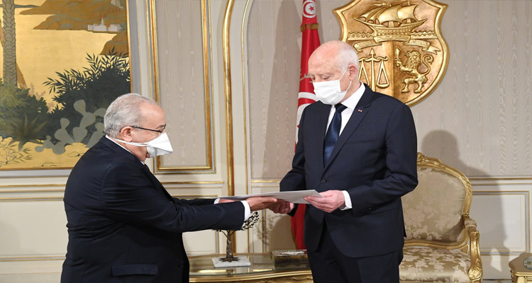 وزير الخارجية الجزائري: الاخطار الإرهابية تتهدد تونس بعضها متمركز في ليبيا 