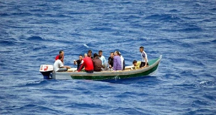 بعد فاجعة غرق مركب ''الحراقة'':قاضي التحقيق يصدر خمس بطاقة إيداع بالسجن