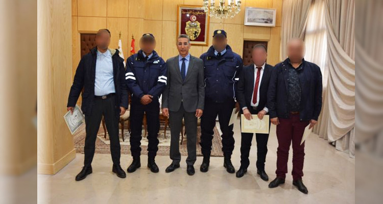 وزير الداخلية يسند ترقيات استثنائية للأعوان الذين تصدوا للعنصر التكفيري 