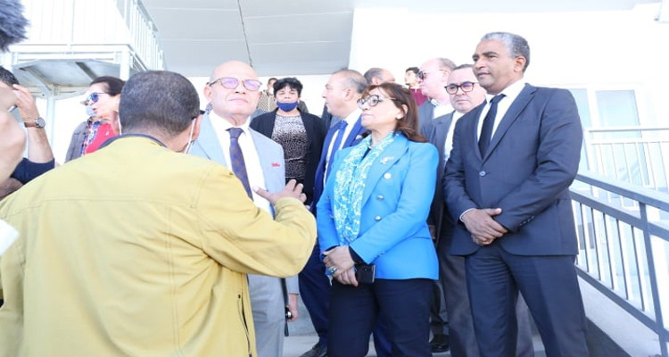 كمال دقيش يعاين سير أشغال ملعب سوسة الأولمبي