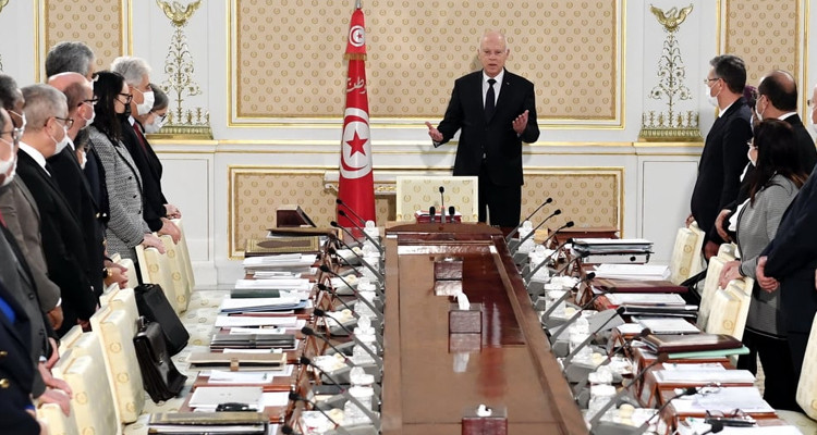 رئيس الدولة يؤكد: رواتب أعوان ''الشمينو'' تم تنزيلها بحساباتهم (فيديو) 