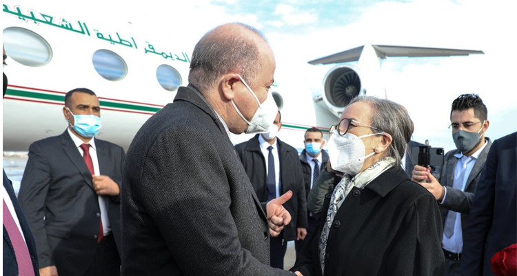 الوزير الأول الجزائري  يحل ببلادنا على رأس وفد رفيع المستوى 