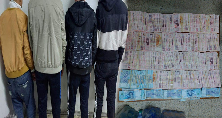 الإيقاع بأفراد عصابة سطت على صكوك بنكية وأموال من أحد التجار 