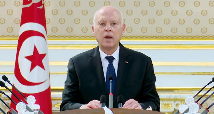رئيس الدولة: فليحذر التونسيين من مخططات الاغتيال التي يسطرها أولئك الخونة