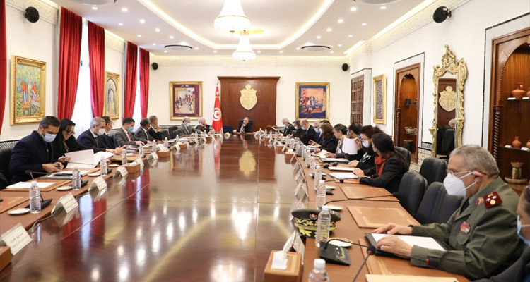 رئيسة الحكومة تشرف على مجلس وزاري لمجابهة تفشي فيروس كورونا 