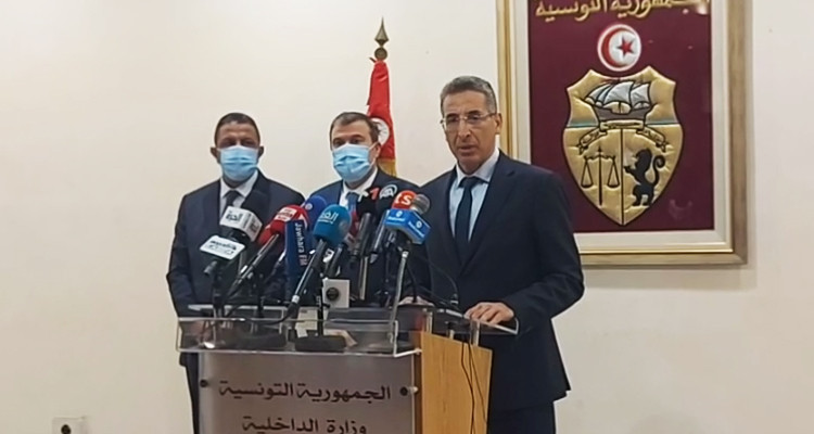 وزير الداخلية توفيق شرف الدين