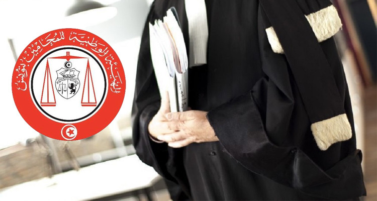 إيقاف محام عن مزاولة المهنة لمدة عامين بسبب السمسرة  