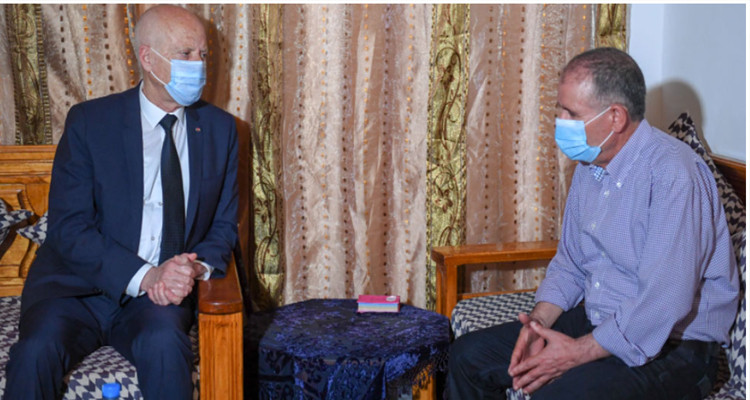 في الذكرى 44 لأحداث الخميس الأسود: رئيس الدولة  يهاتف أمين عام اتحاد الشغل 