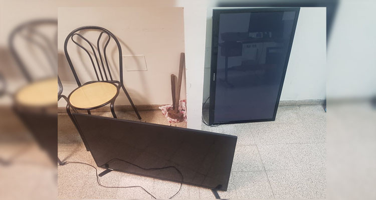 الإيقاع بنفر قام بالاستيلاء على أجهزة الكترونية من داخل حضانة أطفال 
