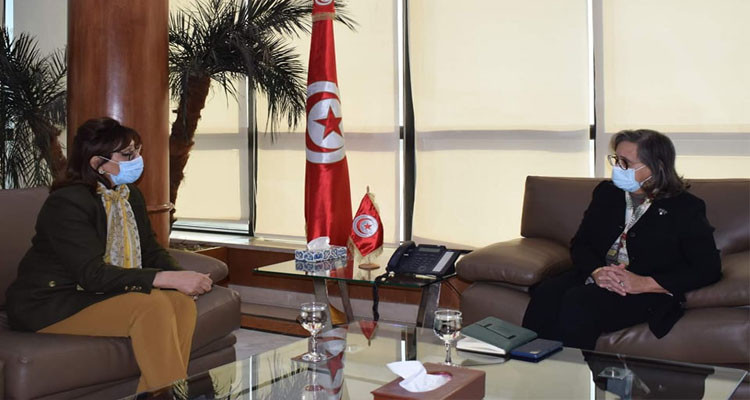 وزيرة الصناعة تتدارس مع والية سوسة صعوبات النسيج الاقتصادي بالجهة