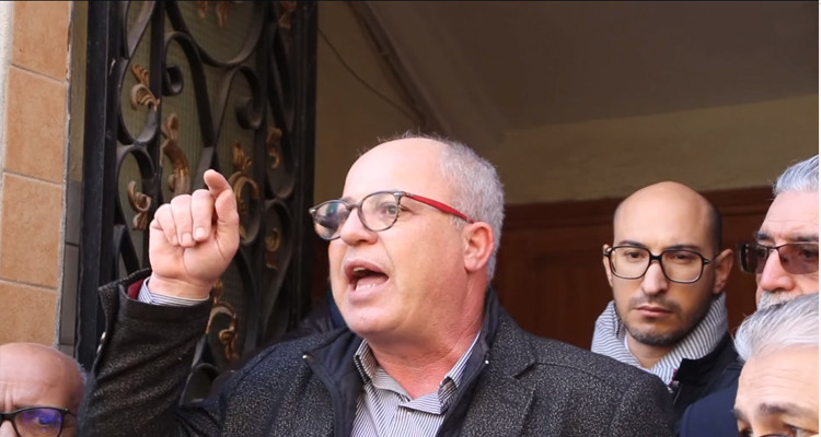 نبيل حجي: متى يفهم الغنوشي أن مصالحه المافيوزية سبب كره التونسيين للبرلمان