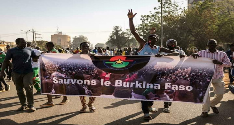 الخارجية الجزائرية تدين الانقلاب العسكري ببوركينا فاسو 