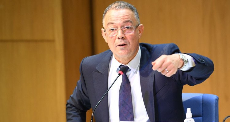 صفعة لرئيس الجامعة المغربية تليها مشاجرة بين ''الفراعنة وأسود الأطلس'' 