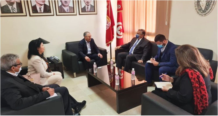الطبوبي يستقبل السفير الأمريكي بتونس ويتدارس معه الأوضاع الوطنية والدولية