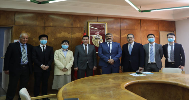 وزير النقل يتدارس مع الجانب الصيني مشروع القطار المغاربي السريع 
