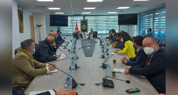 وزير الاقتصاد يستقبل مجموعة من رجال الأعمال الايطاليين 