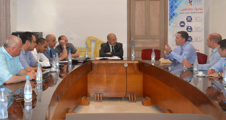 سفارة الولايات المتحدة تعرض مساعدتها في حل معضلة النفايات بصفاقس 