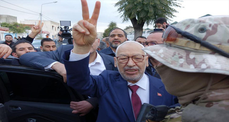النهضة: الغنوشي لا يعتزم السفر للخارج وقيس سعيّد لا يكف عن انتهاك القضاء