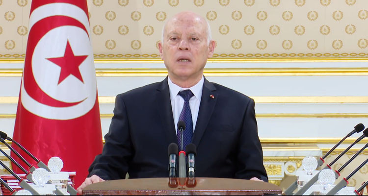 رئيس الدولة: أنفقوا المليارات حتى سقطت كل ورقات التوت التي تستر عوراتهم