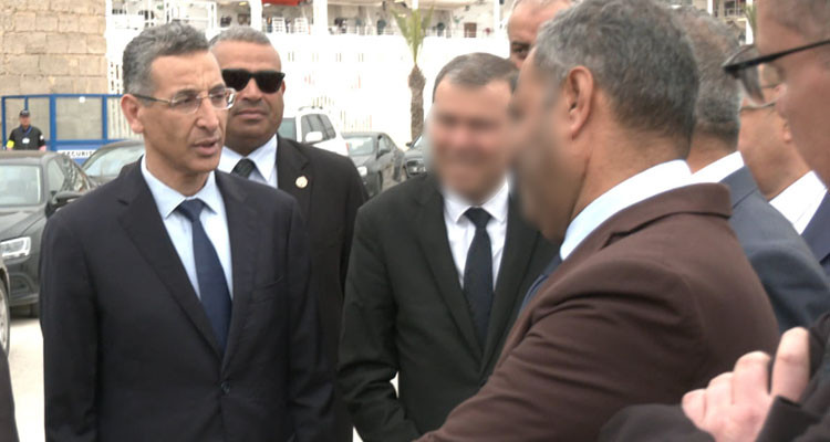 وزير الداخلية ينهي مهام عدد من الكتاب العامين والمعتمدين الأول
