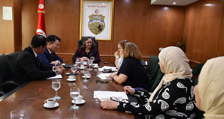 تقدم المراحل العلمية من أجل إنشاء للمركز للمنتجات الحلال بتونس 