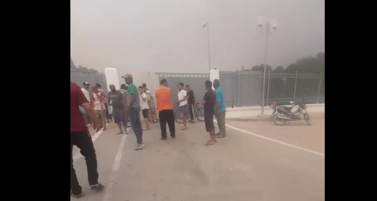 فرق الحماية المدنية تنجح في السيطرة على حريق اندلع بمصنع الورق المقوى 