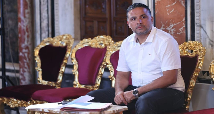 محامية مخلوف: روجوا شائعة سجن موكلي لتشتيت الأنظار عن ''الاستفتاء المهزلة''