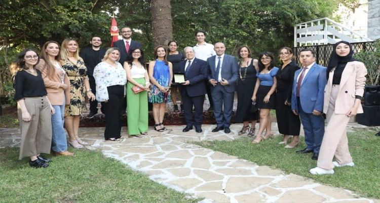 الجرندي يلتقي عددا من أفراد الجالية التونسية بدولة لبنان 