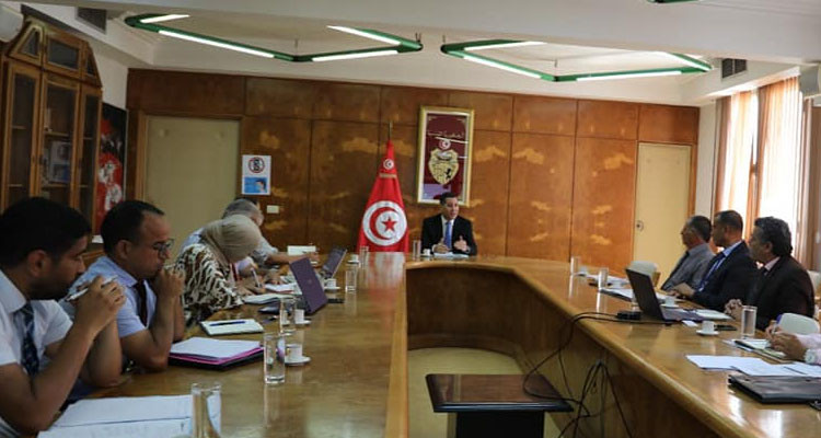 وزير النقل يشرف على جلسة عمل لتدارس آفاق القطاع سنة 2040