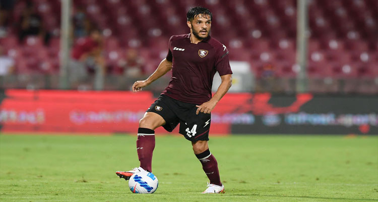 وجدي كشريدة يغادر الكالشيو الإيطالي نحو الدوري اليوناني 