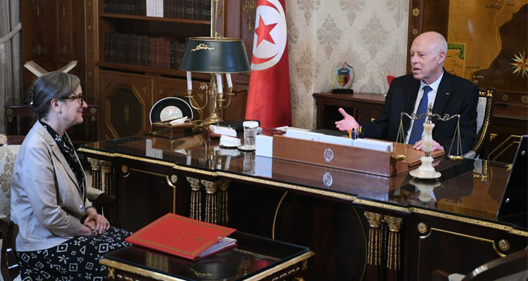 رئيس الدولة: من غير المعقول الزج بالمبلغين عن الفساد في السجون