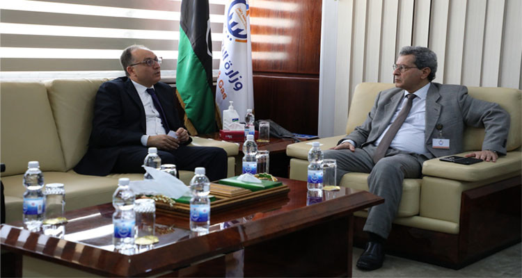 وزير النفط الليبي يرحب بعودة المؤسسات النفطية التونسية للعمل ببلاده 