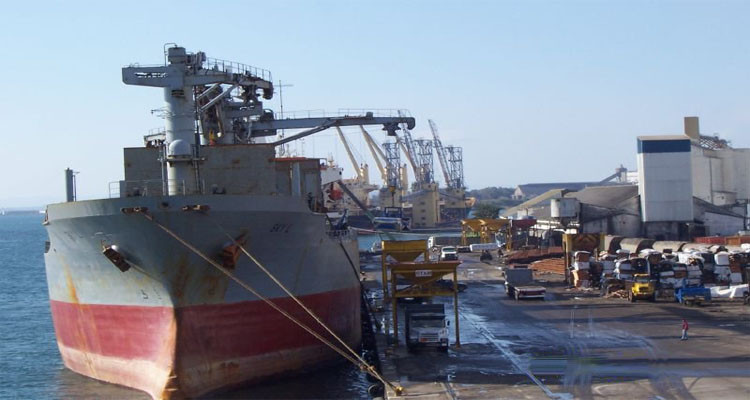 بنزرت: وصول باخرة مالطية محملة بأكثر من 27 ألف طن من السكر الخام 