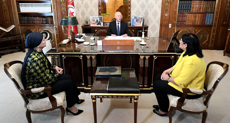 سعيّد يتابع مع وزيرتي العدل والمالية ملف الأموال المنهوبة والصلح الجزائي