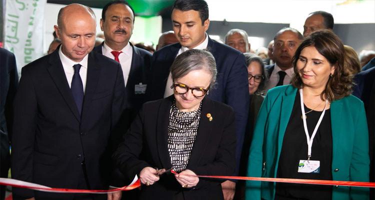 بودن تدشن الصالون الدولي للاستثمار الزراعي والتكنولوجيا