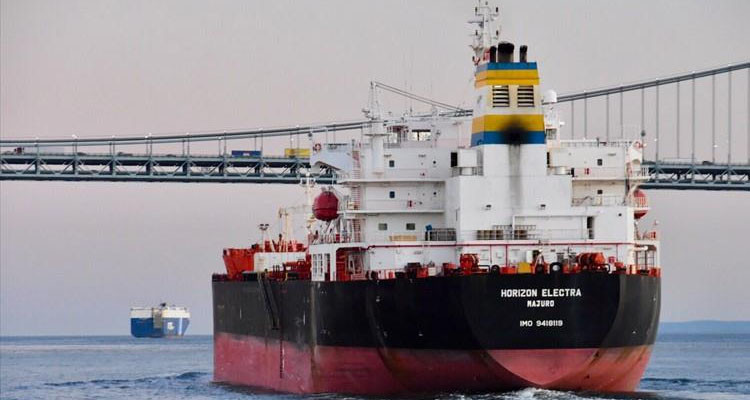 ميناء بنزرت يستقبل باخرة محملة بالبنزين قادمة من ليتوانيا 