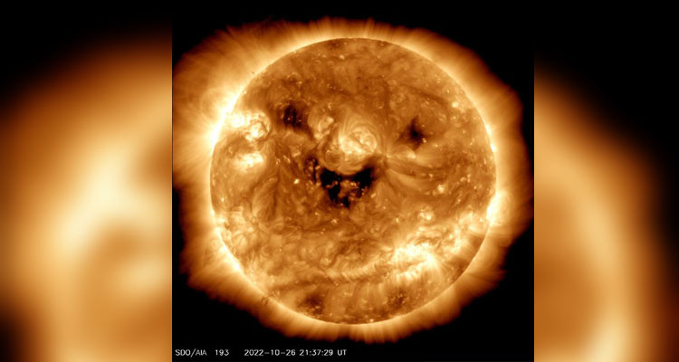 ''ناسا'' تلتقط صورة للشمس وهي ''تضحك'' 