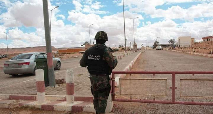 الحرس الوطني يقبض على 26 نفرا إفريقيا متسللا عبر الحدود مع الجزائر