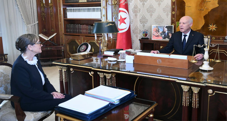 رئيس الدولة يعزي أهالي جرجيس ويؤكد ضرورة دراسة أسباب ''رحلات الموت''