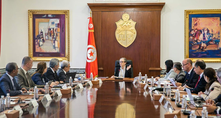 مجلس وزاري يصادق على جملة من القوانين ذات العلاقة بإنعاش الاقتصاد 