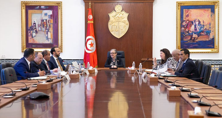 رئيسة الحكومة تأذن بجدولة ديون عدد من القنوات الإذاعية والتلفزية 