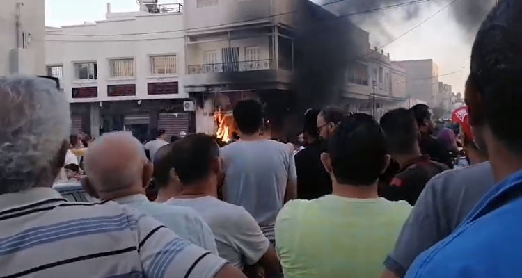 القيروان: النيران تأتي على 1600 لترا من البنزين المهرب داخل أحد المحلات