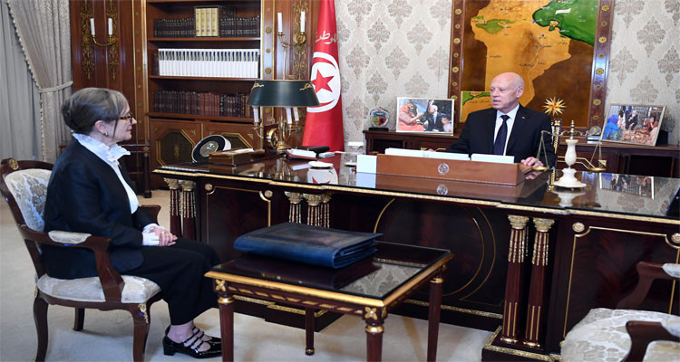 رئيس الدولة: يجب إيجاد حلول للأزمات التي اختلقتها حكومات سابقة 