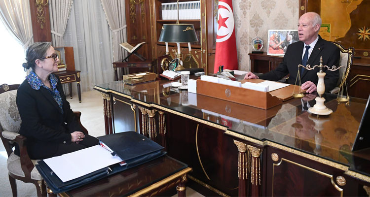 رئيس الدولة: يؤكد ضرورة توفير السلع للحد من الغلاء والاحتكار 