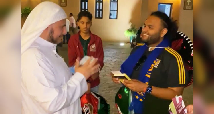 مشجع مكسيكي ذهب إلى قطر لمتابعة المونديال فاعتنق الدين الإسلامي 