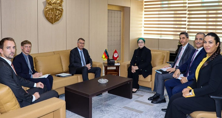 وزيرة العدل تستقبل سفير ألمانيا بتونس 