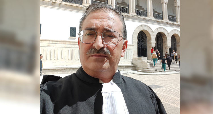 محام يستغيث بعد تعرضه للتعنيف داخل مركز للأمن (فيديو) !