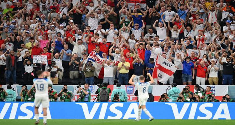 ميرور: منع قطر بيع الخمور ساهم في تهذيب سلوك الجماهير الأنقليزية 