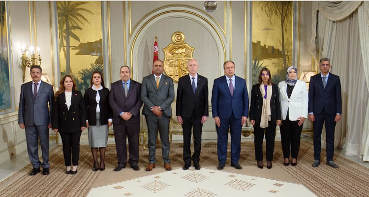 سعيّد لأعضاء لجنة الصلح الجزائي: توكلوا على الله ولا تخشوا في الحق أحدا